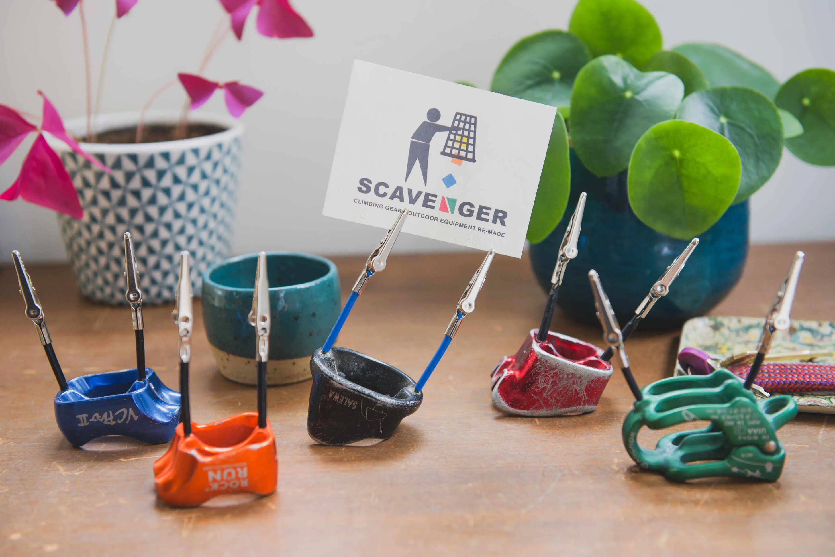 Belay Photo & Memo Holder - Red
